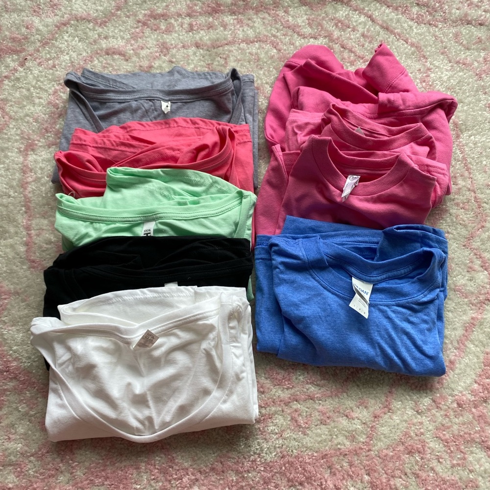 Bundle of plain tees 3XL, large, 4t